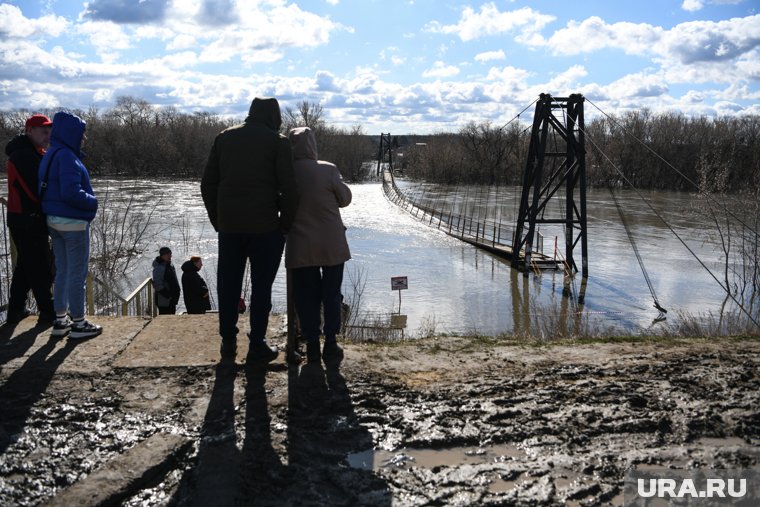 Прокуратура приняла меры для восстановления моста в Вороновке (фото из архива)