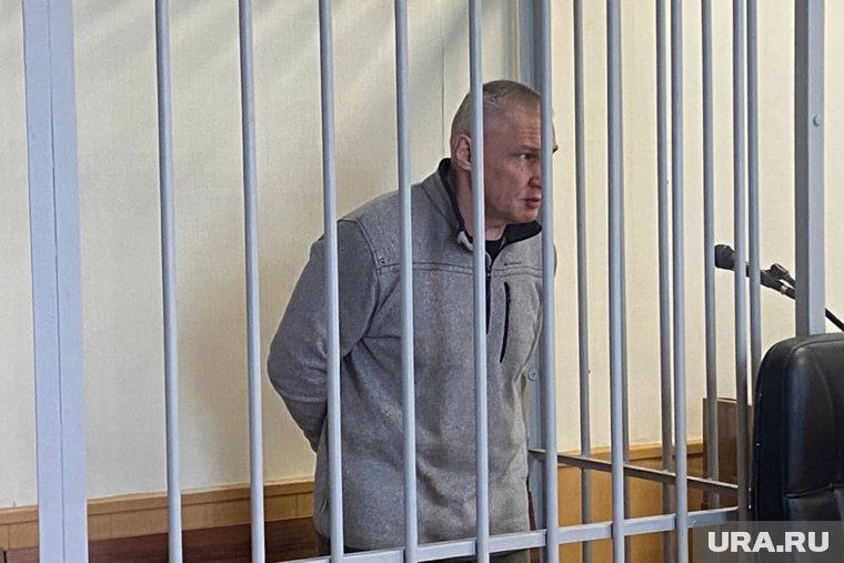 Владислава Соболя называют лидером банды милиционеров. В 2006-м его осудили за торговлю наркотиками. Следствие считает, что этим он занимался вместе с бывшими коллегами