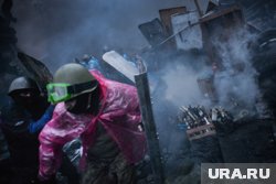 На улицах выстраивают баррикады, готовясь к новым столкновениям