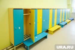 Шкаф не был прикреплен к стене