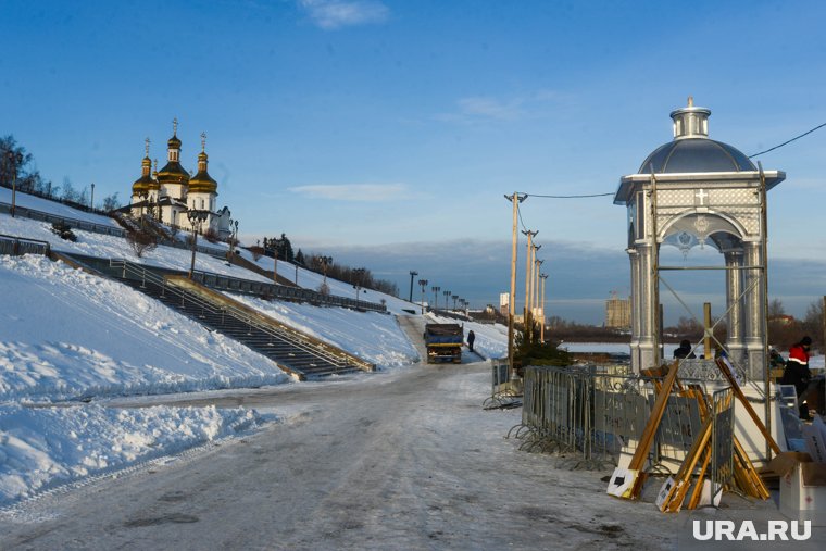 В ночь Крещения возле купелей будут работать фудтраки и церковная лавка. На посетителей организуют бесплатную парковку 