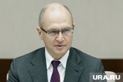 Кириенко вручил медаль ордена Хайруллину