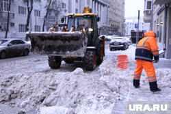 Мэр Сургута назвал лидеров антирейтинга по уборке снега