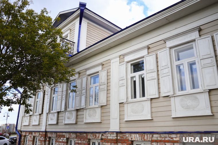 Дом Колокольникова на Челюскинцев, 1.