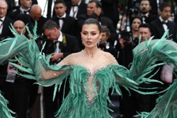 Истица отказалась от своих требований в рамках иска к Виктории Боне