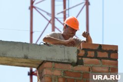 На рабочих вакансиях в Югре могут платить около 200 тысяч рублей