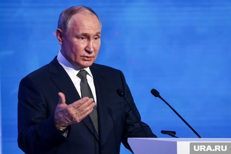 Владимир Путин заявил о возможности подачи нефти в Китай танкером или через трубопровод