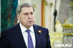 Ушаков рассказал о готовности РФ к переговорам после обвинения Зеленского в терроризме