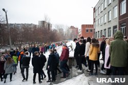 В Новом Уренгое после звонка о минировании в школе № 17 эвакуировали детей (архивное фото)