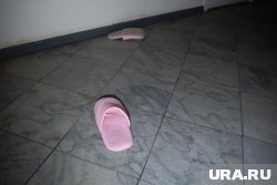 Девушки убегали с голыми ногами от полицейских
