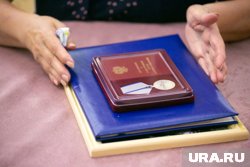 Родители, получившие медали, гордятся своими сыновьями