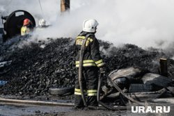 На место прибыли пожарные
