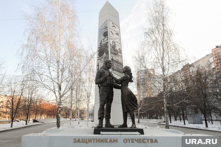 Монумент ребенок повредил случайно