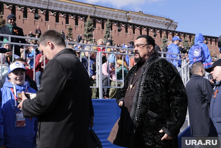 Американский актер Стивен Сигал был самым заметным гостем