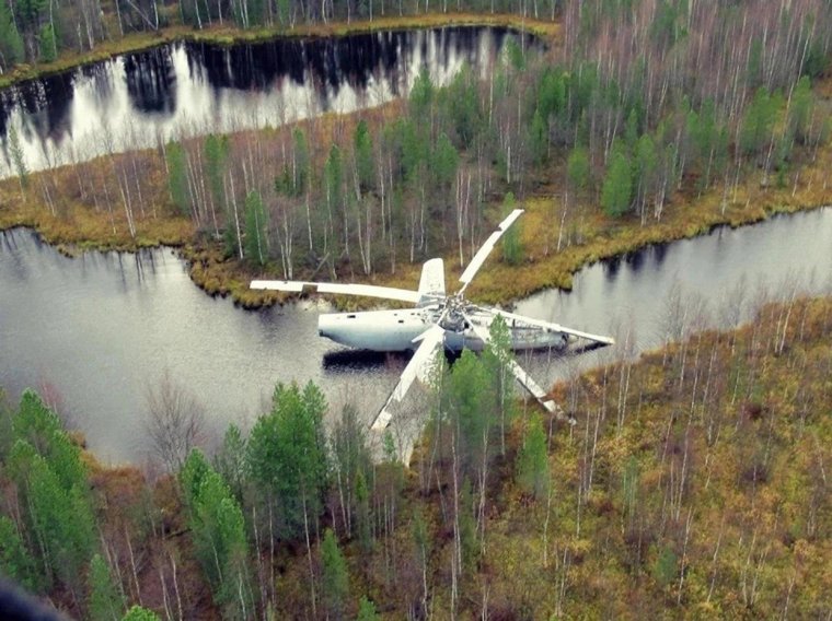 Вертолет Ми-6 лежит в 20-ти километрах от Харампура