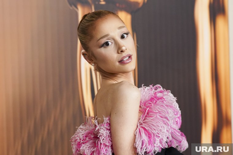Ариана Гранде обошла Сабрину Карпентер и Билли Айлиш на премии MTV VMA