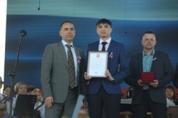 Шамиль Альжубаев получил награду от президента страны