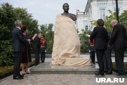 В Тюмени открыли памятник руководителю внешней разведки СССР Фитину. Фото