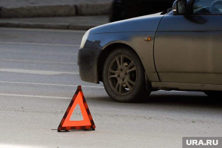 В Магнитогорске 35-летний мужчина погиб под колесами легковушки