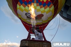 В Бразилии в небе загорелся воздушный шар с десятками людей на борту (архивное фото)