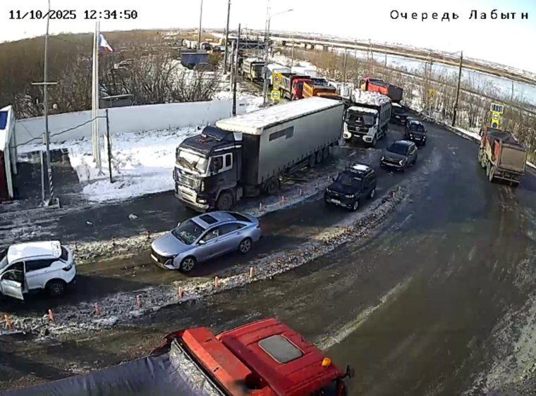 Камера на КПП со стороны города Лабытнанги