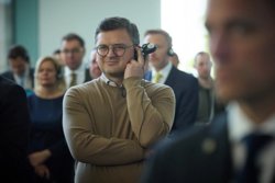 На Украине пытаются опровергнуть сообщения о бегстве Кулебы
