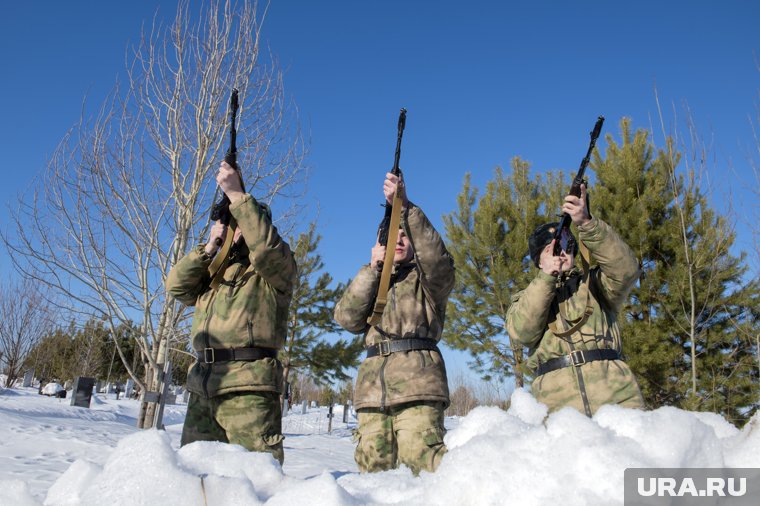 Погибших похоронят с военными почестями (архивное фото)