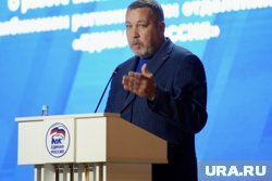 Об открытии филиала ВПШ объявил делегатам региональной конференции ЕР ее директор Роман Романов