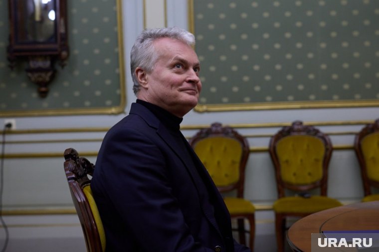 По мнению Неуседы, российское руководство заслуживает более суровых ограничений