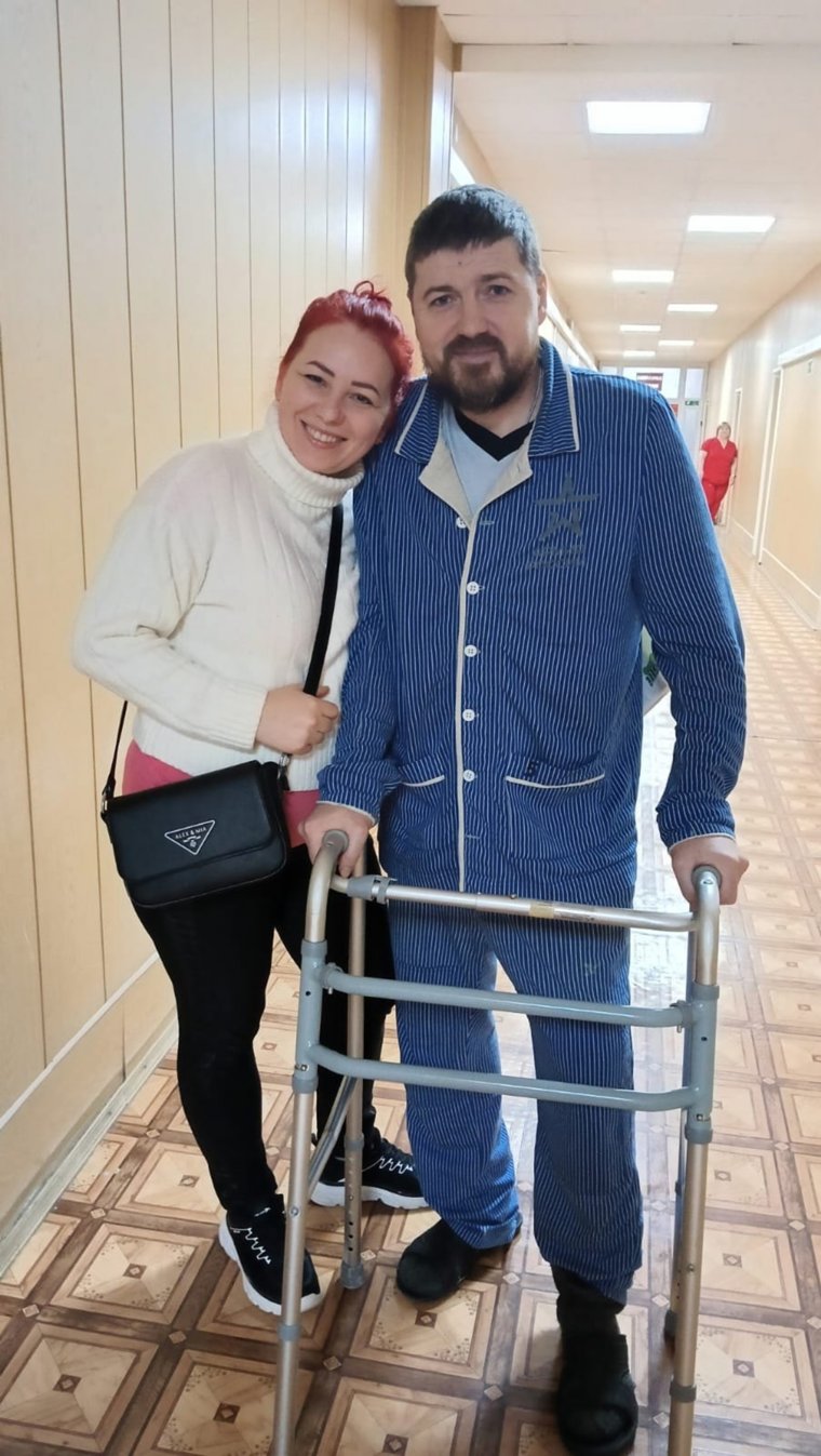 Николай Афанасиади с женой в госпитале Санкт-Петербурга