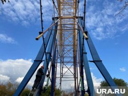 В Кургане демонтируют старое колесо обозрения ради нового аттракциона