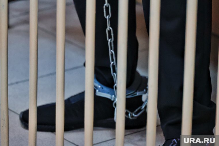 Троих курганских экс-тюремщиков потребовали отправить в колонию
