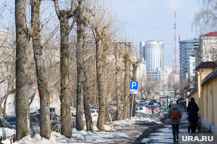 Свердловчан ждет потепление из-за смены направления ветра 