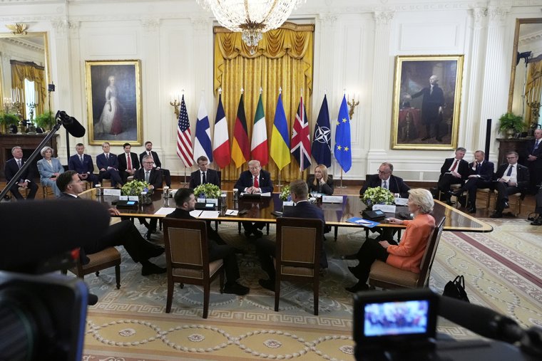 Трамп не поддержал предложения европейских политиков добиваться прекращения огня до встречи Путина и Зеленского