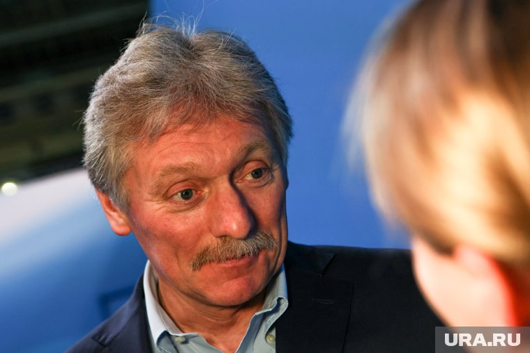 Песков заявил, что в первую очередь надо добиться мира на Украине