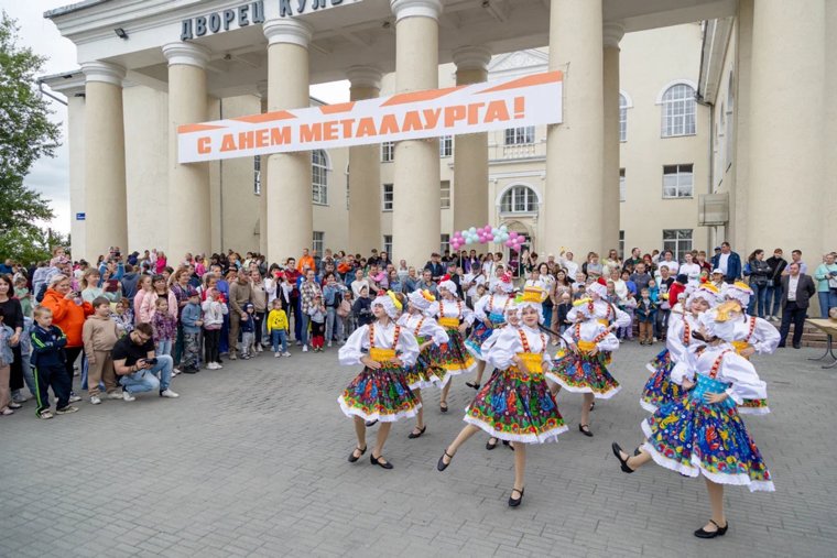 На празднике выступят и местные коллективы