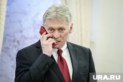 Диалог РФ и США продолжается, заявил Песков