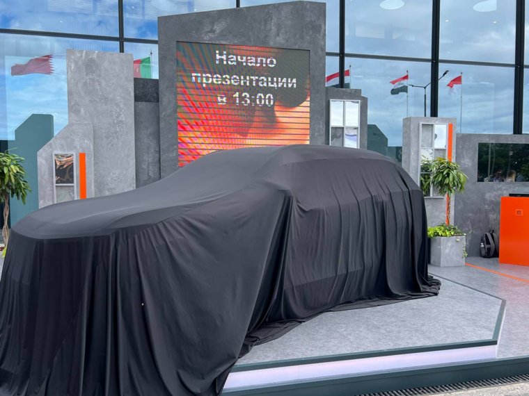 Новую модель автомобиля Lada представят сегодня на ПМЭФ-2025