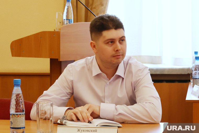 Дмитрию Жуковскому придется набирать команду в курганскую ЕР