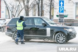 Джип протаранил храм и патрульную машину ДПС и попытался скрыться (архивное фото)