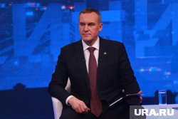 Губернатор ХМАО Руслан Кухарук обсудил лидерство в области технологий на ПМЭФ-2025