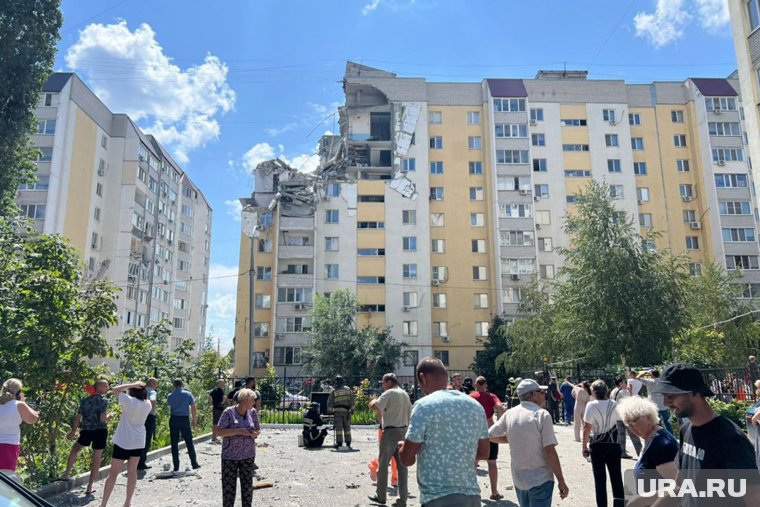 Под завалами остается мужчина, который подает признаки жизни