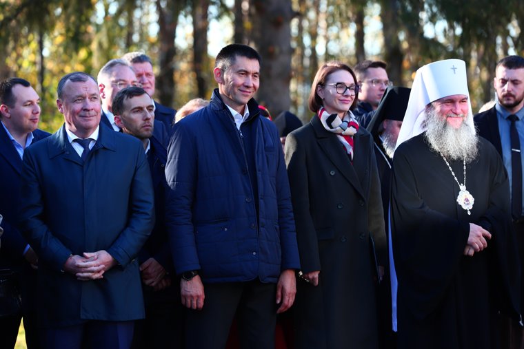 На открытие центра прибыли первые лица Екатеринбурга