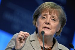 Меркель хотела инициировать новые переговоры по Украине в 2021 году