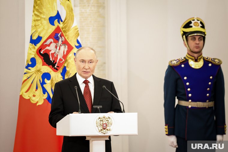 Путин выступил с заявлением к сотрудникам органов следствия России по случаю их профессионального праздника