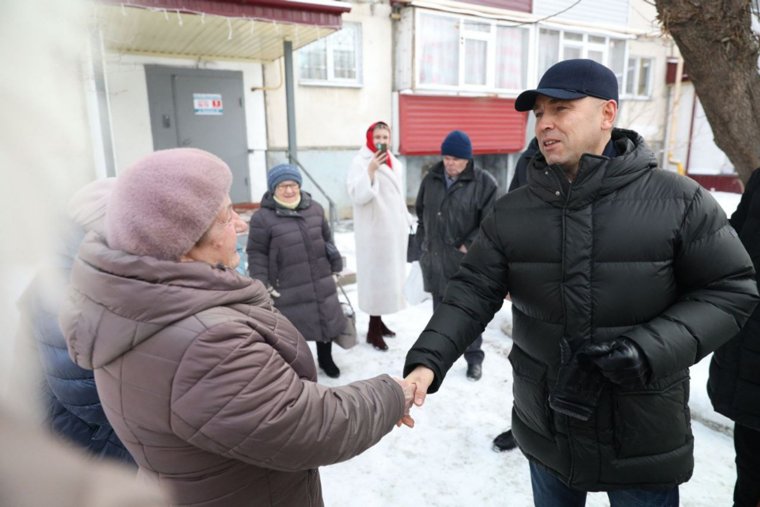 Шумков пообщался с местными жителями