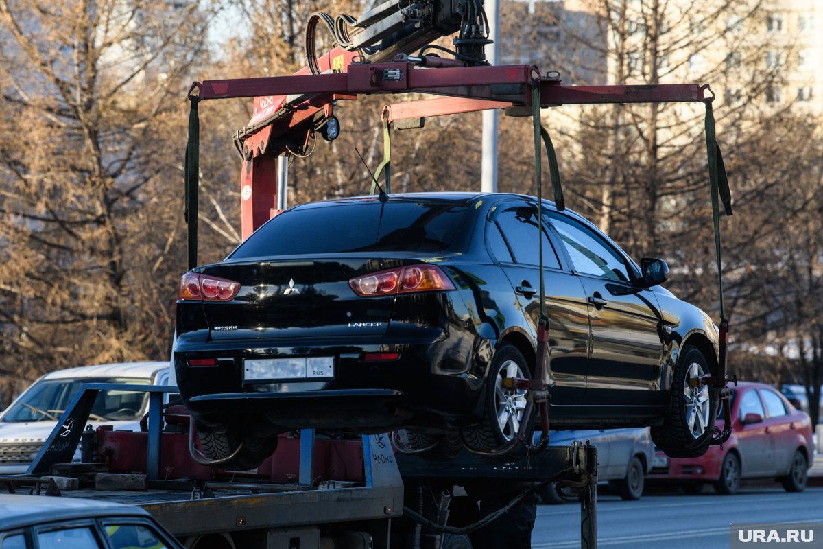 Машины будут эвакуировать при нарушениях ПДД