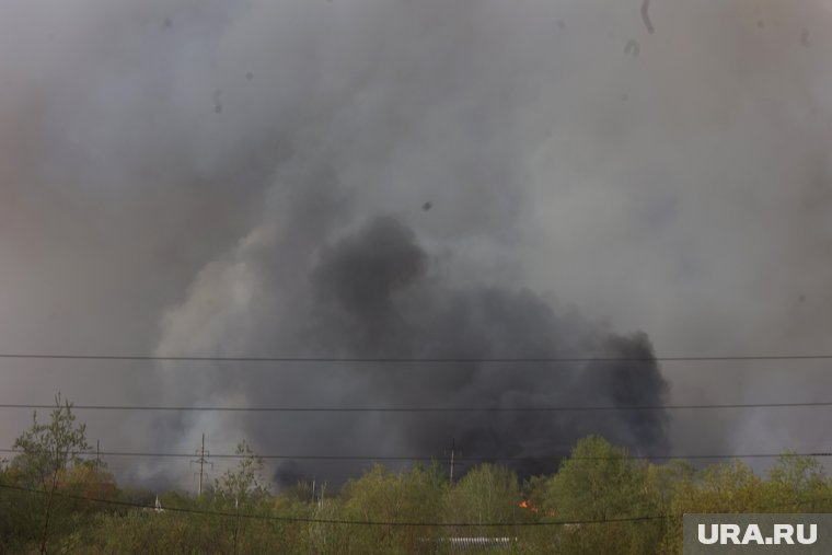 Густой столб дыма заметили в районе Красногорска (архивное фото)