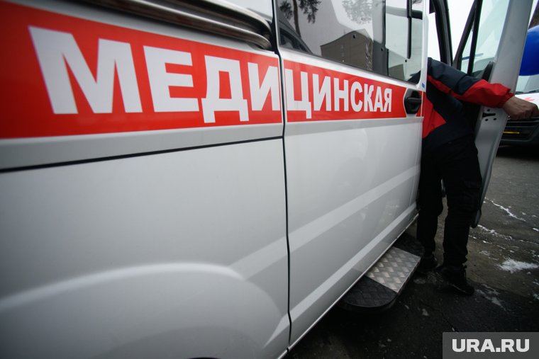 От полученных травм молодой человек умер в машине скорой помощи