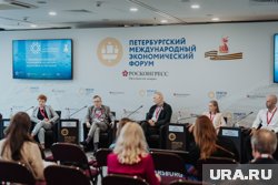 Кроме летчика-космонавта, в дискуссии приняли участие ученые и спортсмены